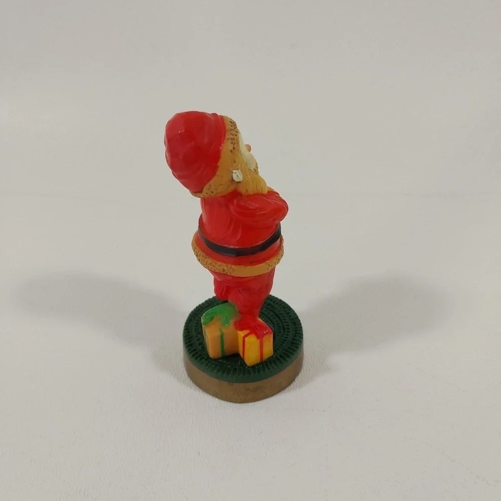 Vtg Hallmark Merry Miniature Plastic Santa‎ Claus with Kitty 2.75